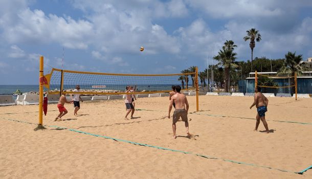 Beach volley with Hügge